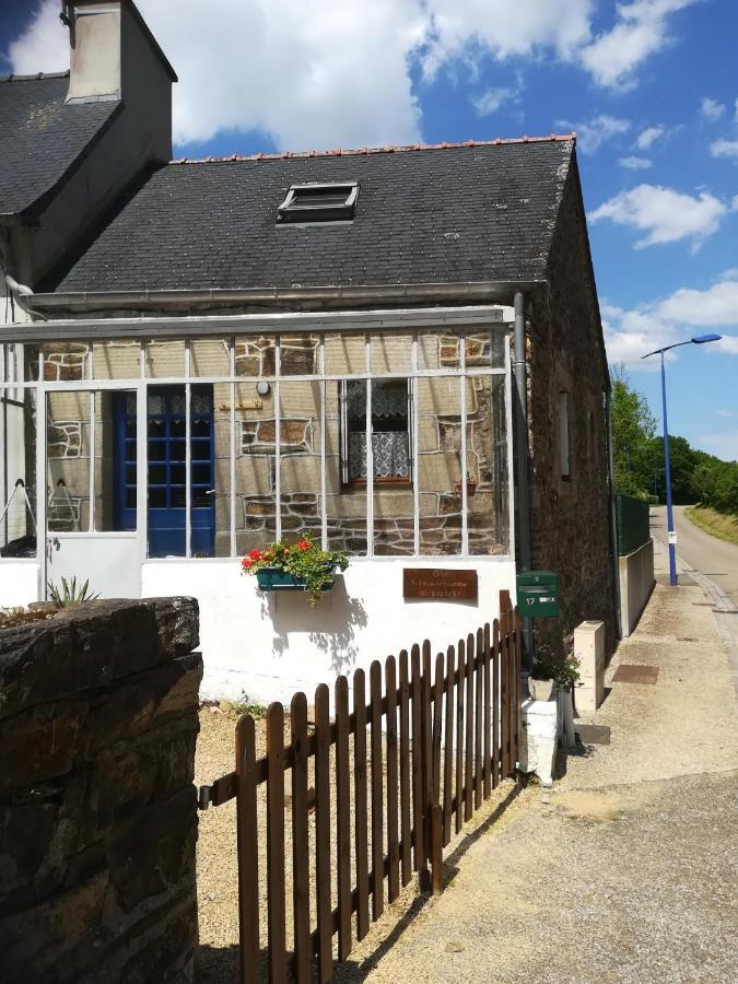 Petit Gite Cocoon Ty Bihan Ar Feunteun Scrignac Exterior photo